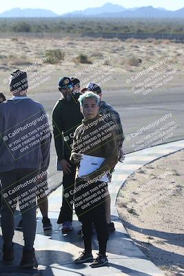 media/Jan-15-2026-Racers Edge (Thu) [[dfebeb70ab]]/1-Around the Pits-Track Walk/